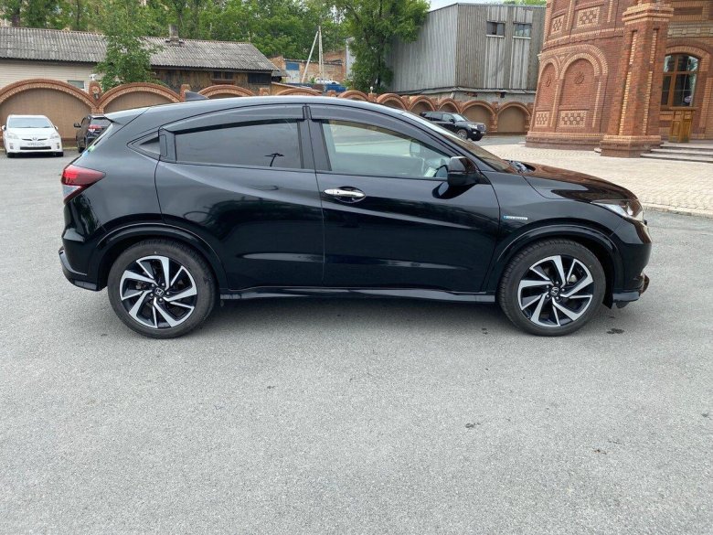 Honda Vezel черный