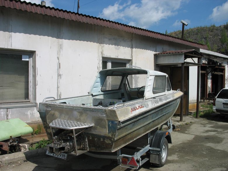 Моторная лодка Сарепта