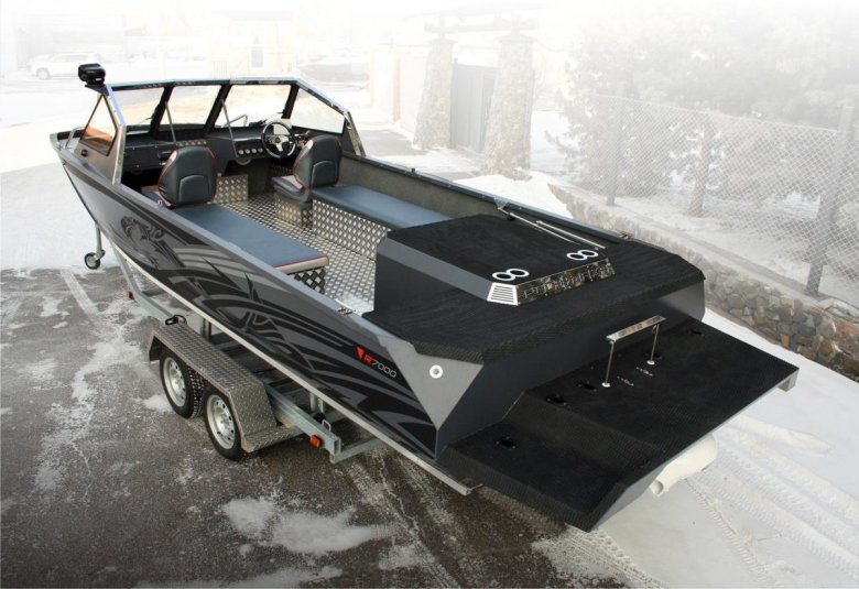 Водометный катер Росомаха