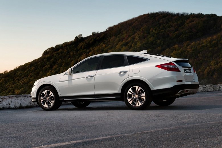 Хонда Кросстур 2018