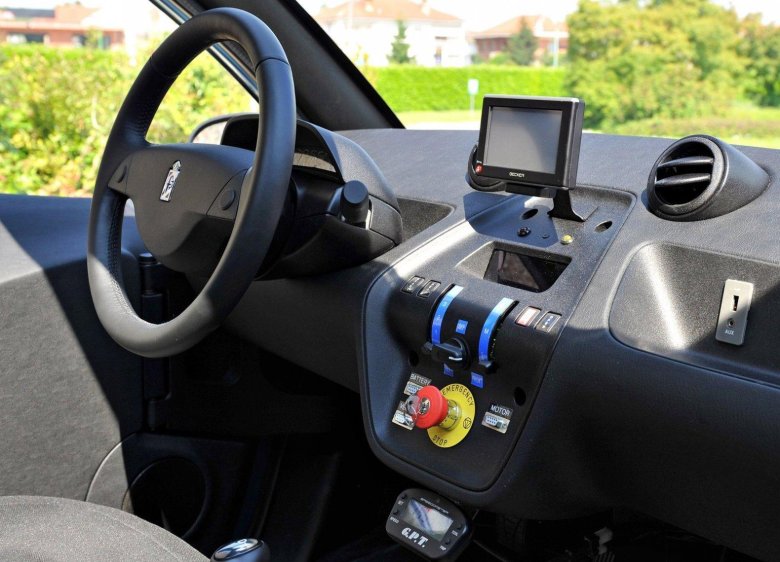 Столик на руль автомобиля