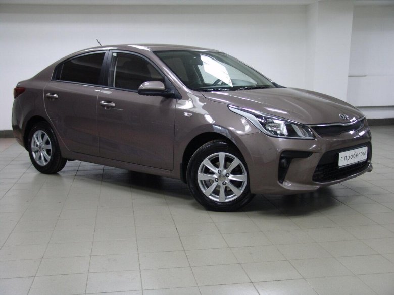 Kia Rio 4 коричневый