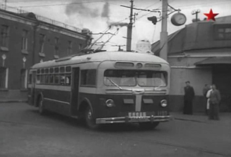 Троллейбус МТБ-10