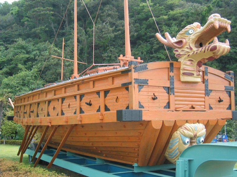 Кора́бль-черепа́ха, Кобуксо́н