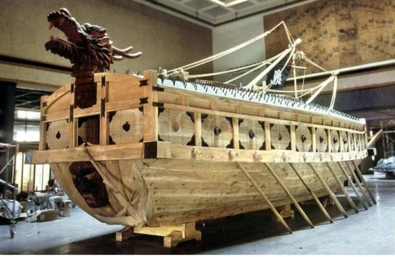 Кора́бль-черепа́ха, Кобуксо́н