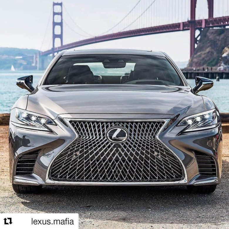 Лексус лс 2022