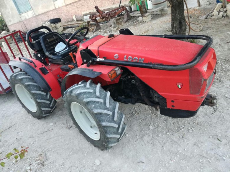 Трактор Goldoni 926