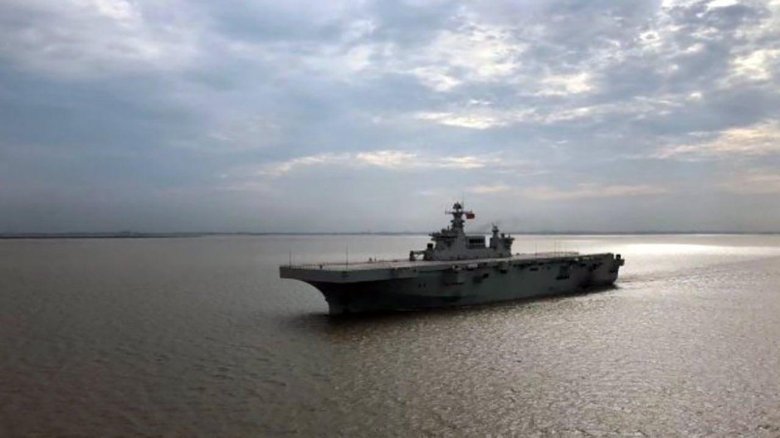 Универсальный десантный корабль проекта 075 Китай