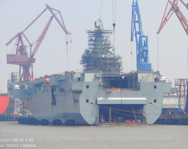 Десантные корабли типа 075