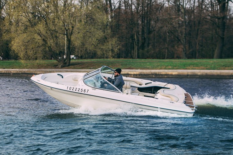 Катер лодка