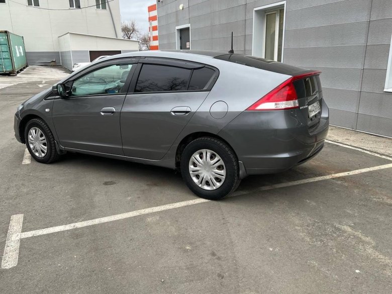 Хонда Инсайт 2010 багажник