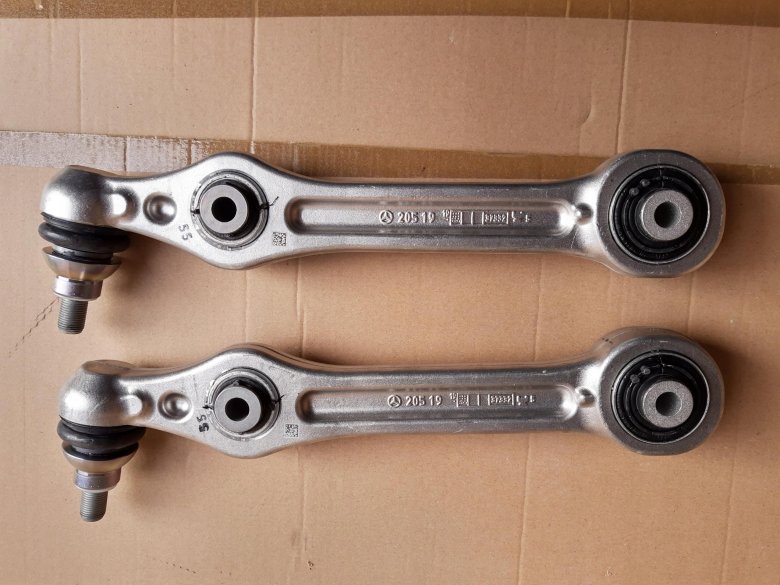 W213 Mercedes рычаг передний