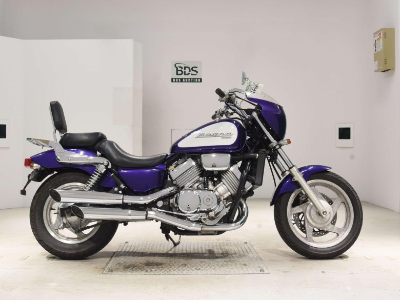 Мотоцикл Хонда Магна 750