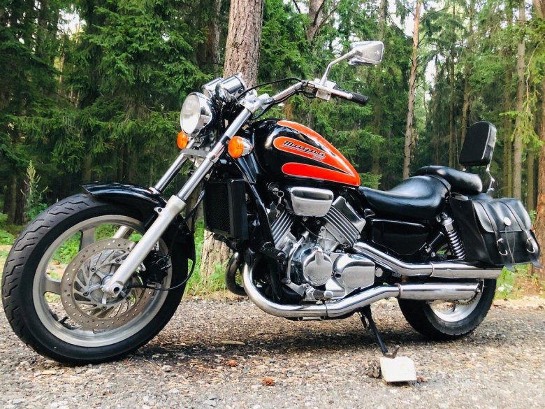 Honda magna 750