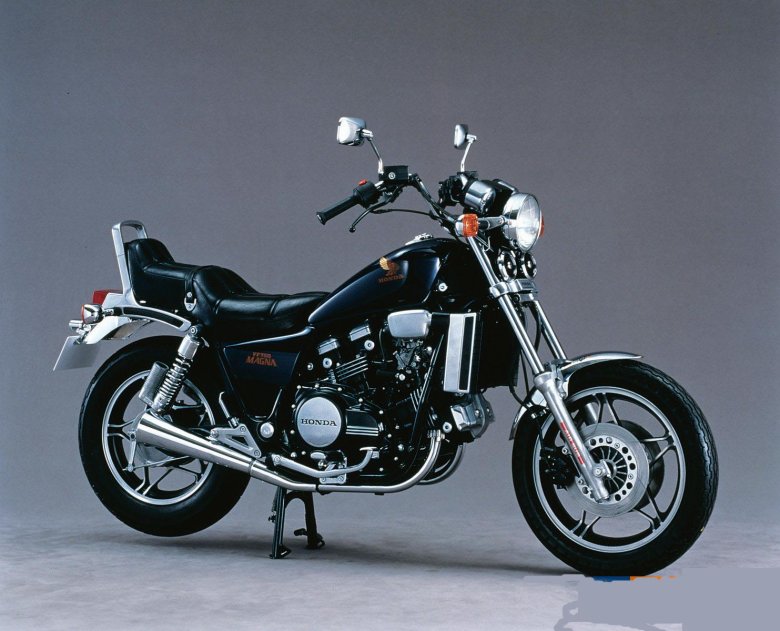 Honda VF 750 Magna (v45)