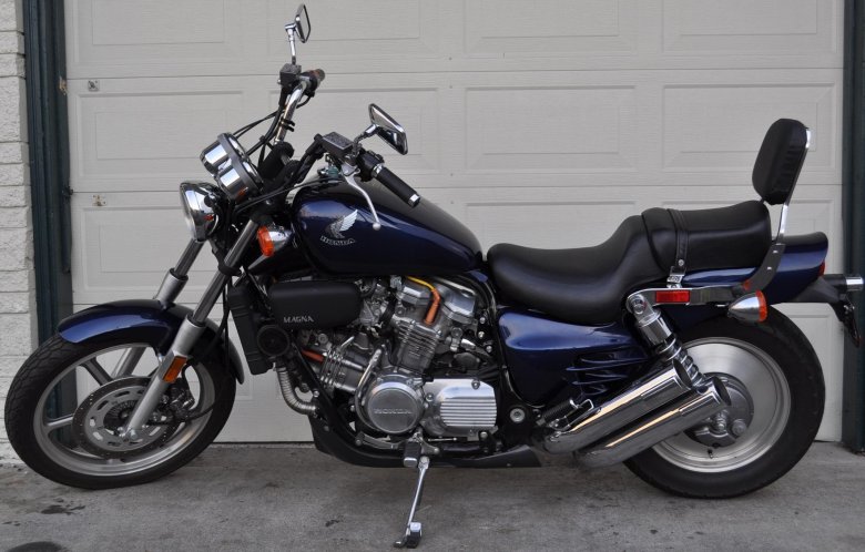 Honda super magna 750