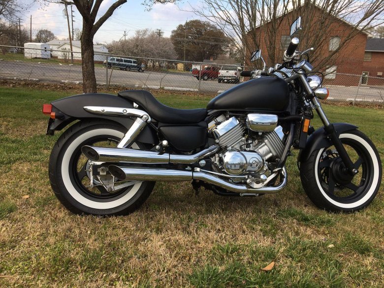 Honda Magna vf750 Custom