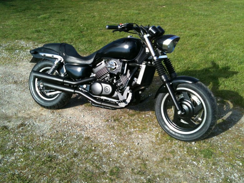 Honda Magna 750 Bobber