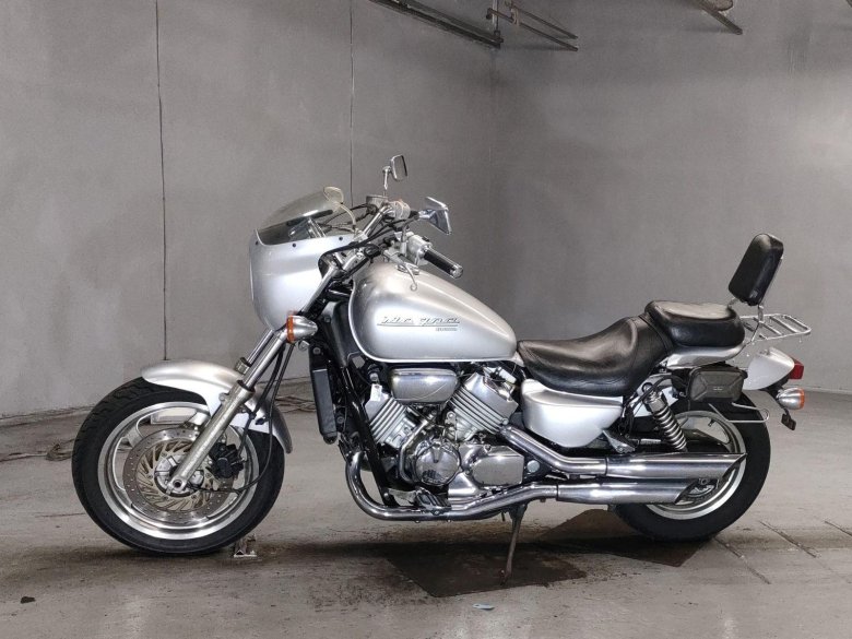 Honda Magna 750 rc43