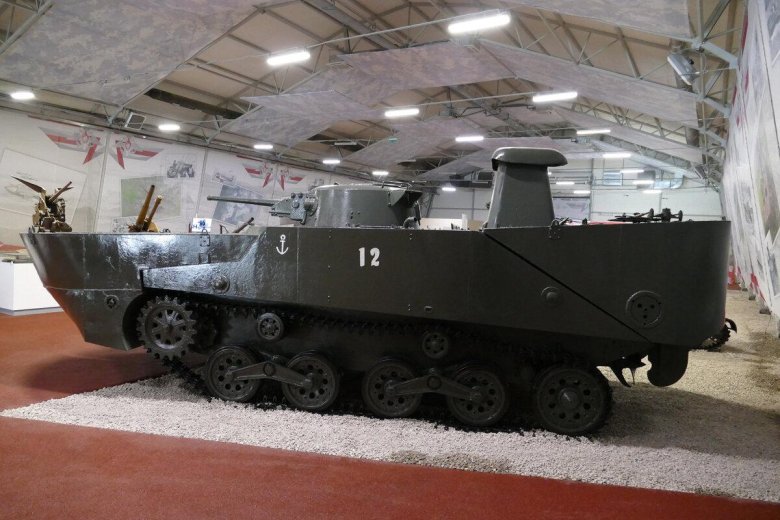 Танк амфибия 2 мировой