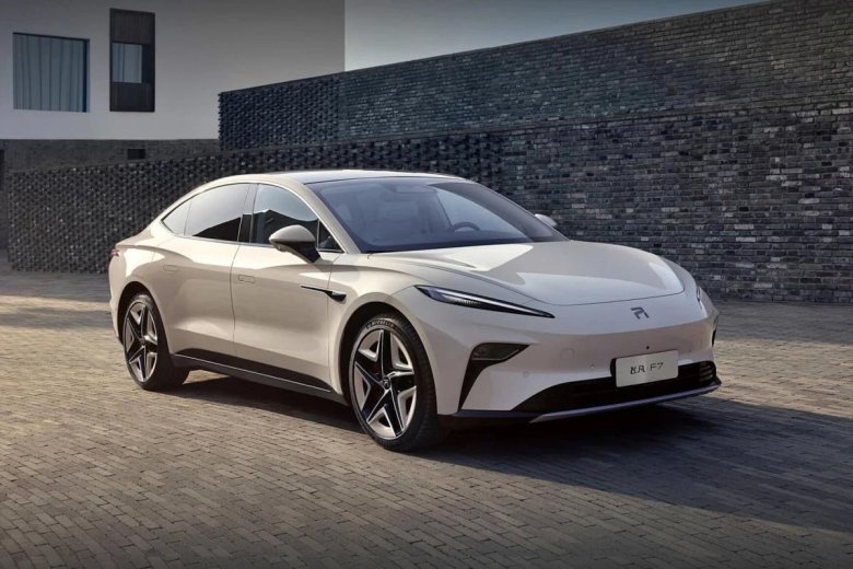 Китайская электромобиль