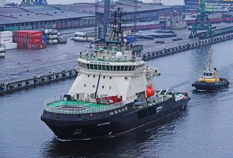 Ледокол 21180м