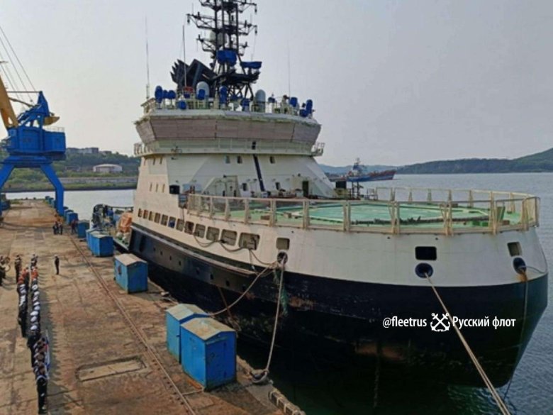 Евпатий Коловрат ледокол