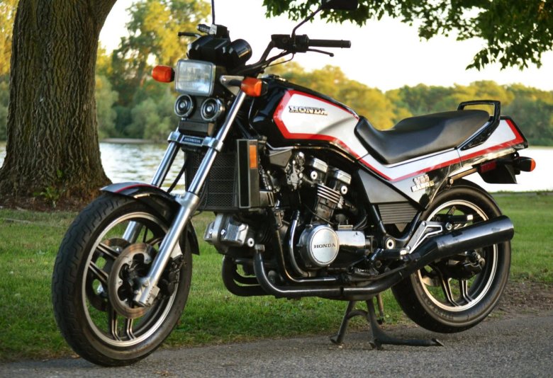Honda cbx 750