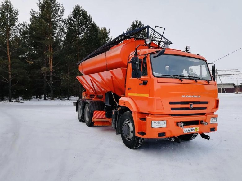 Машина комбинированная уборочная МД-651