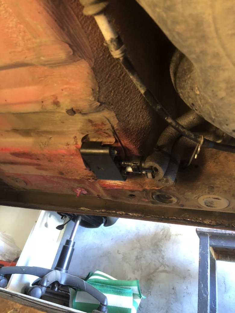 Дребезг топливных трубок Октавия а7