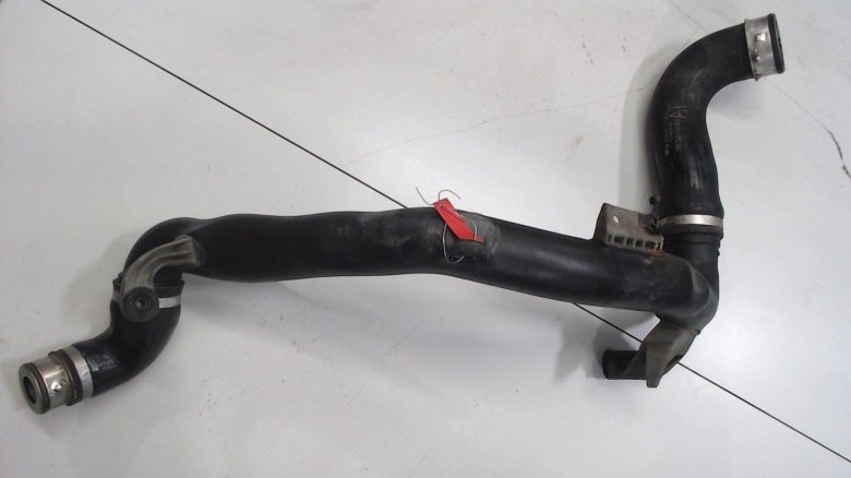 Кронштейн топливных шлангов Шкода Суперб 1