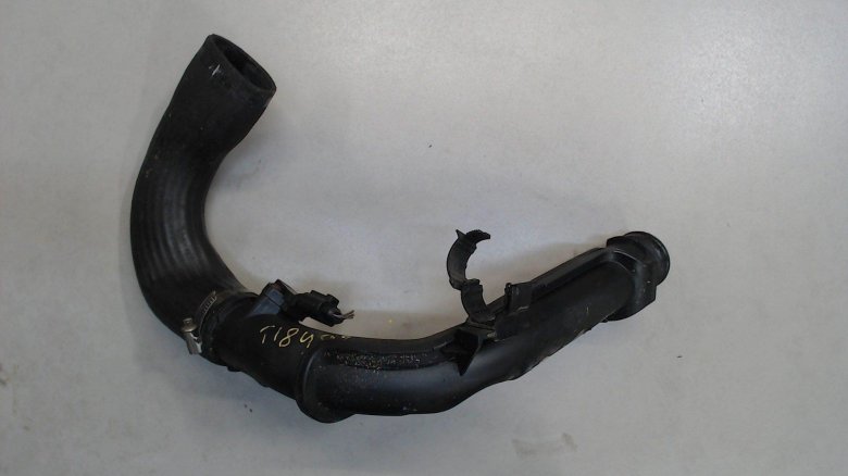 Патрубок интеркулера skoda octavia