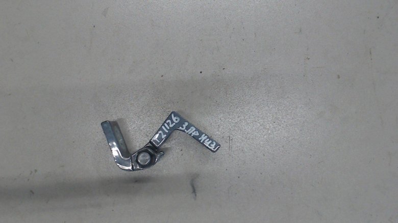 Петля двери Skoda Octavia a5 2012