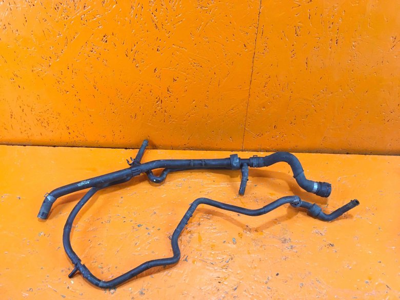 Патрубок системы охлаждения volkswagen