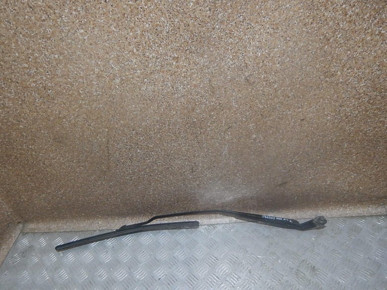 Поводок стеклоочистителя Шкода Октавия а4
