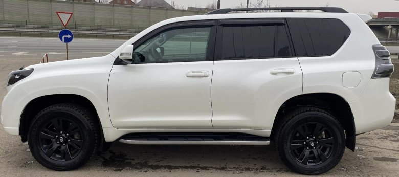 Toyota Land Cruiser 150 r20