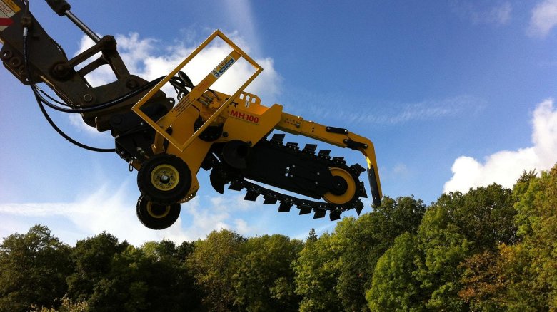 Экскаватор канавокопатель