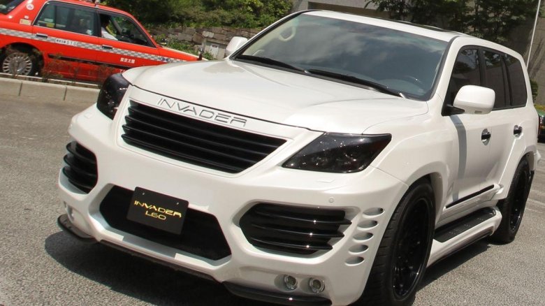 Лексус 570 invader