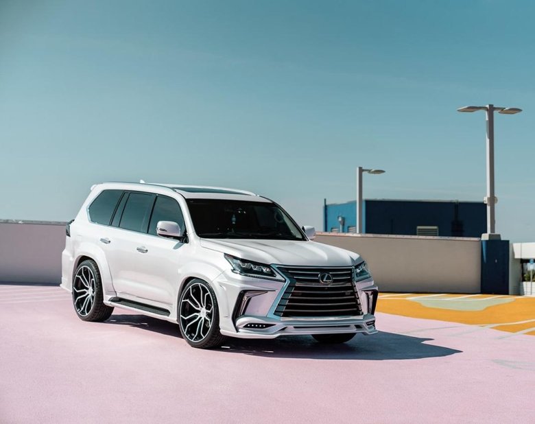 Лексус 570