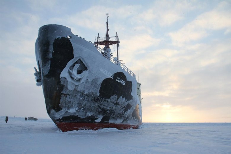 Научно-экспедиционное судно «Михаил сомов»,