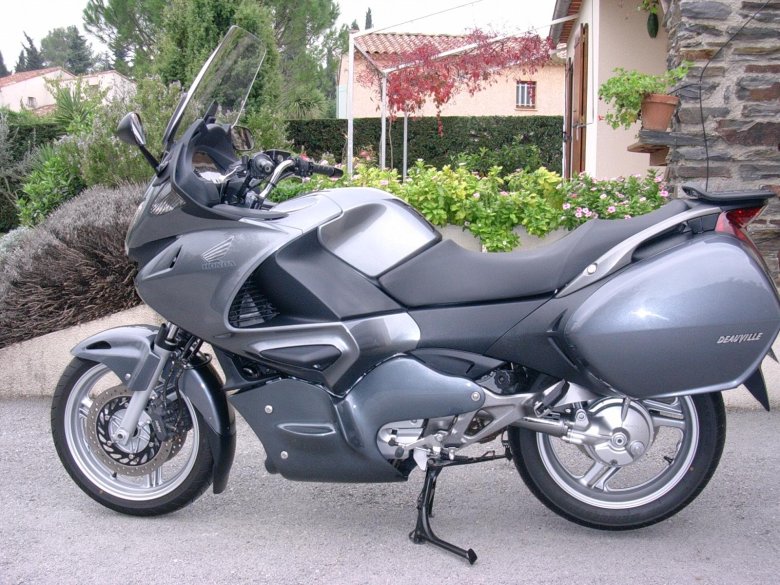 Хонда Девиль 700