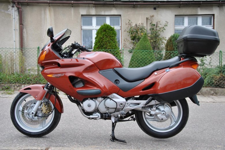Honda NTV 650 Deauville