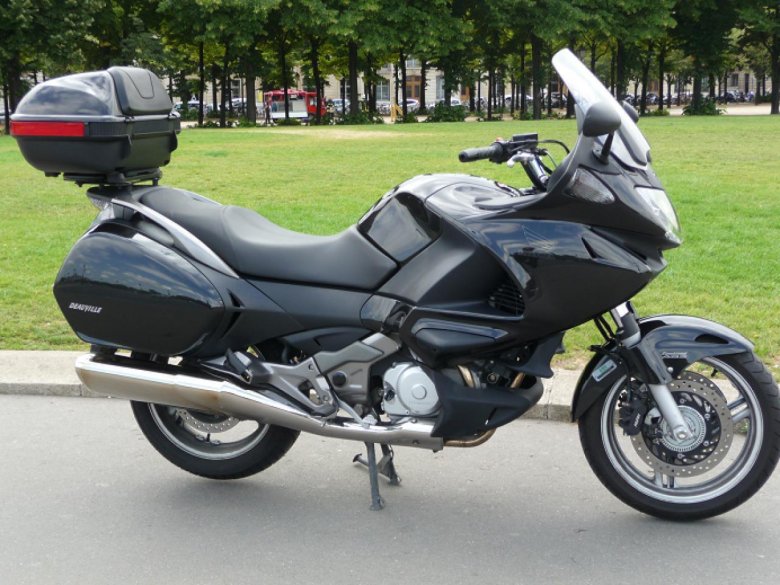 Хонда Девиль 700