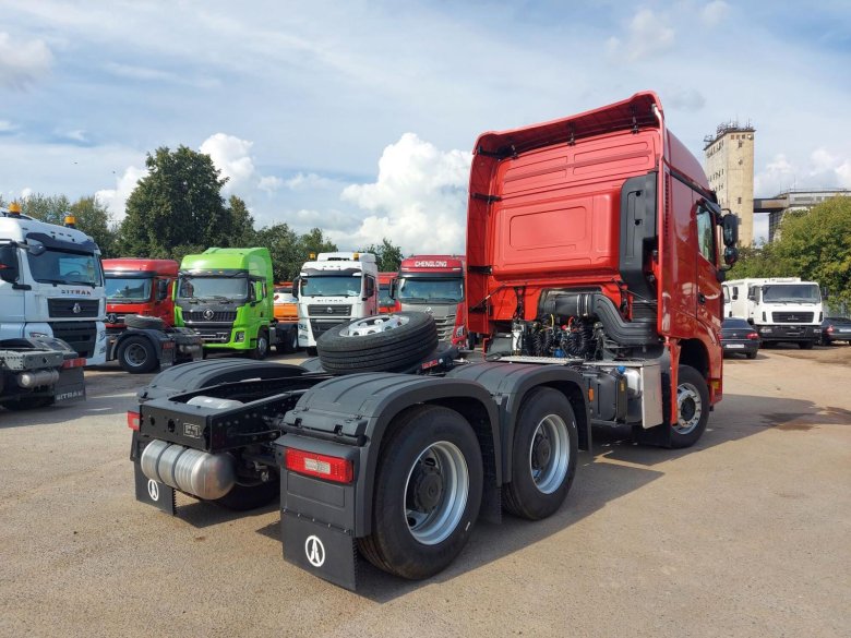 Грузовики и спецтехника