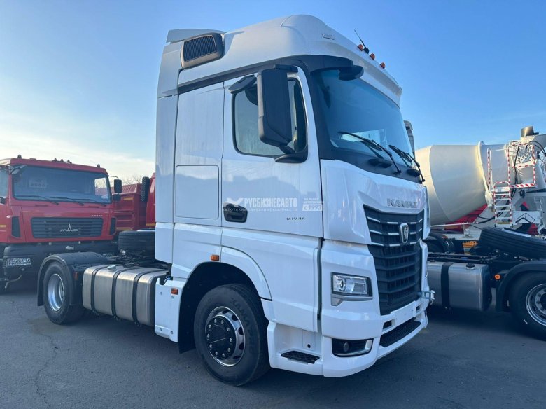 Седельный тягач камаз 54901