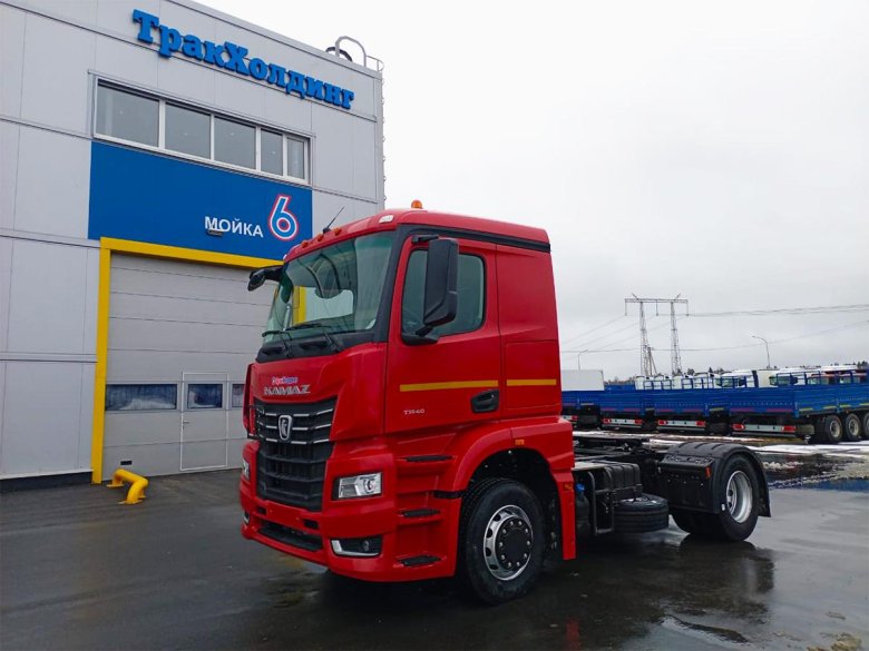 Седельный тягач камаз