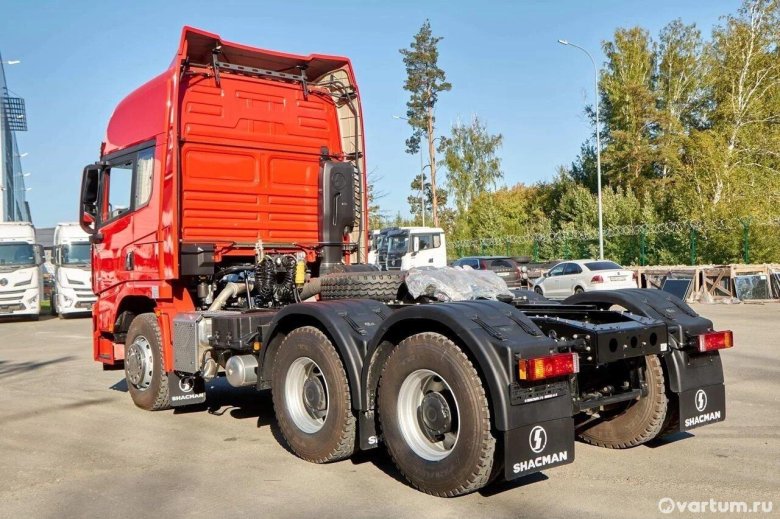Тягач shacman