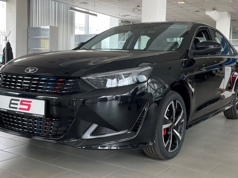 Машина Kaiyi e5