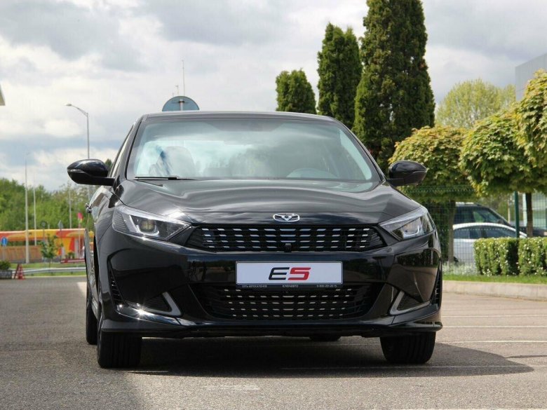 Машина Kaiyi e5