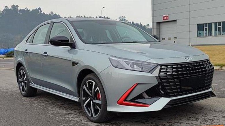 Китайский автомобиль Kaiyi e5